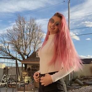 Meet your Posher, Eva